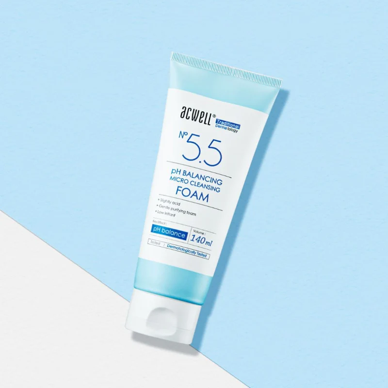 No 5.5 pH Balancing micro cleansing foam - Image 2